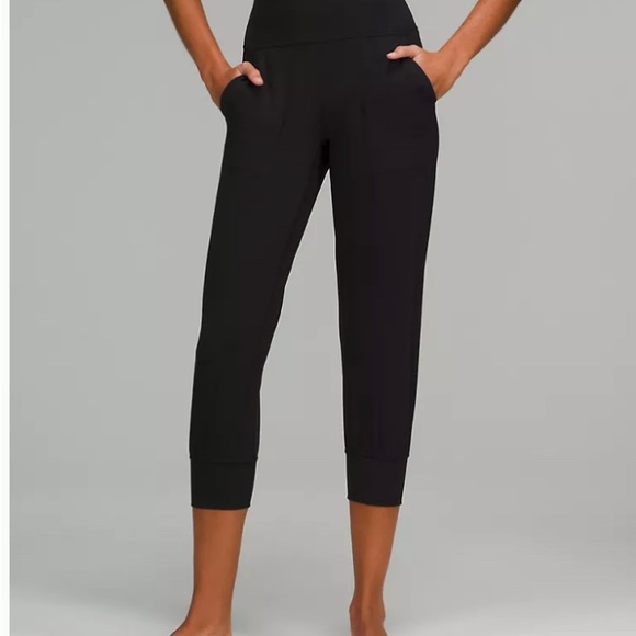 Size 12 black lulu leggings cropped - Picture 7 of 9